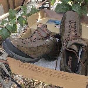 Teva Teak Raith Leather Hiking Boots / Shoes 14